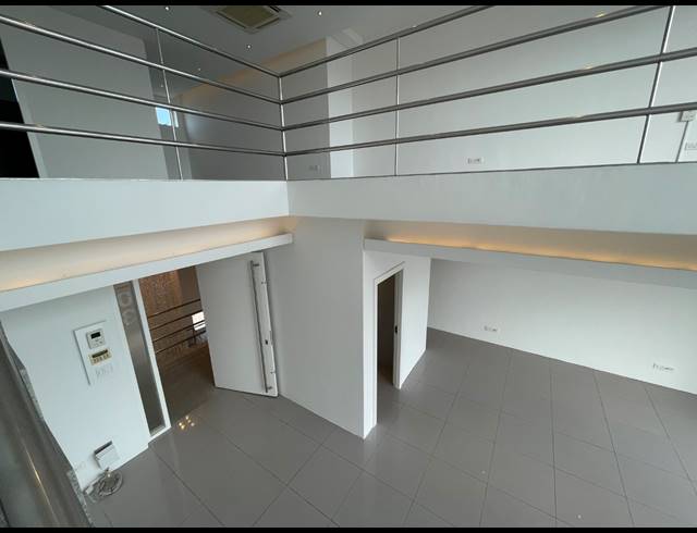 840M² BUILDING TO LET IN LAGOON BEACH